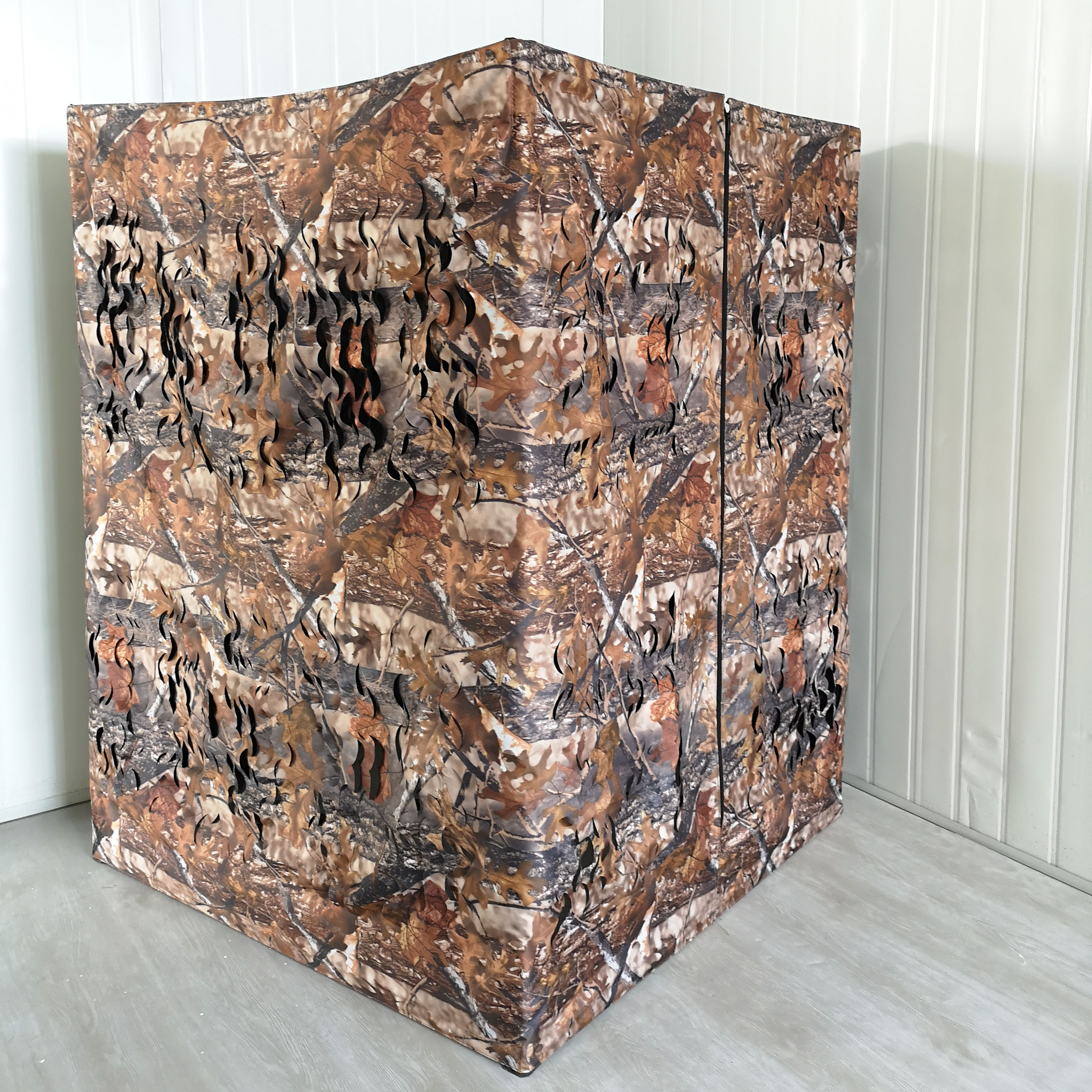 CAMOUFLAGE HUNTING GROUND BLIND